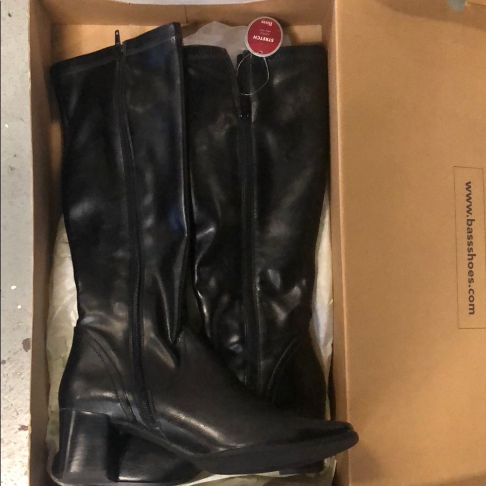 NWT Black bass calf high leather boots